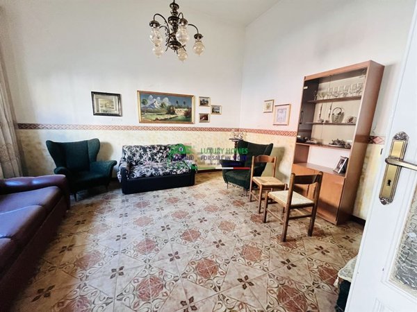 casa indipendente in vendita a Vittoria