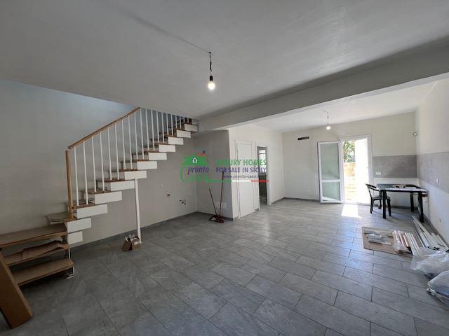 casa indipendente in vendita a Vittoria in zona Scoglitti