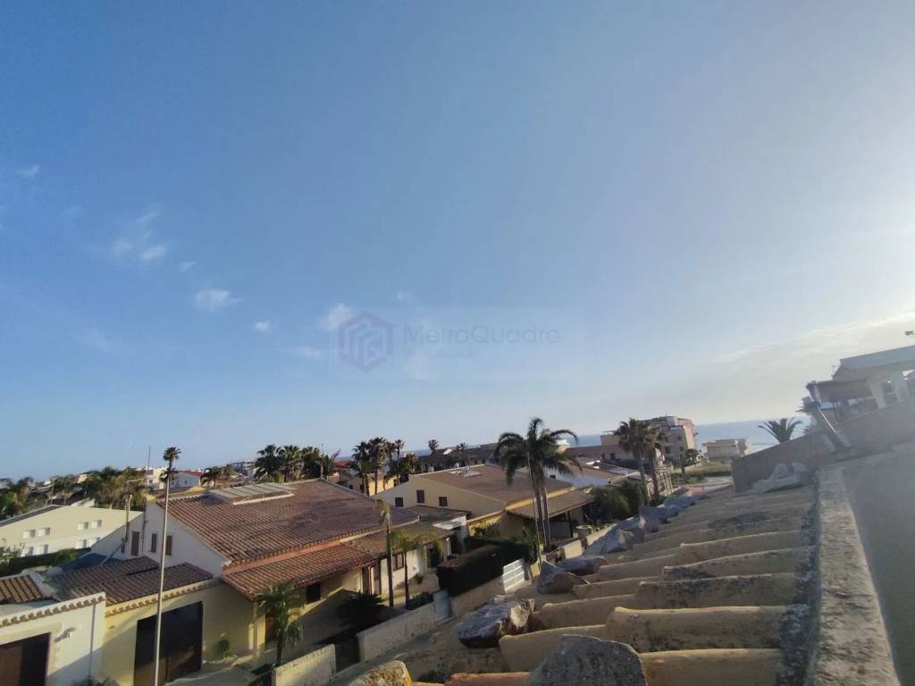 appartamento in vendita a Vittoria in zona Scoglitti