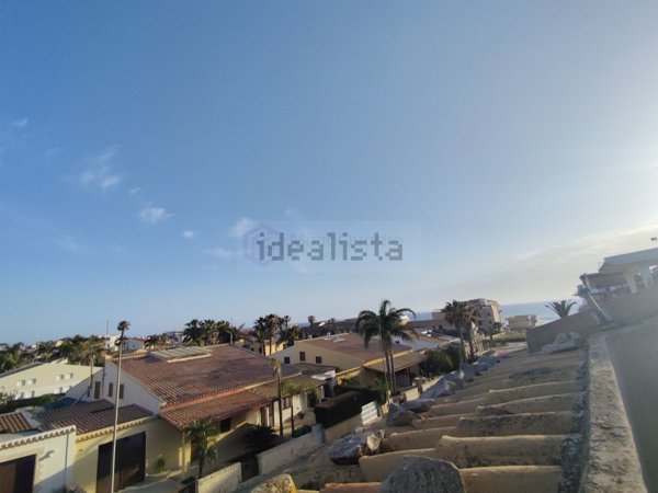 appartamento in vendita a Vittoria in zona Scoglitti