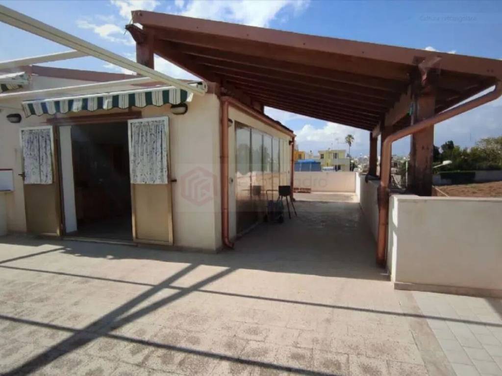 casa indipendente in vendita a Vittoria in zona Scoglitti