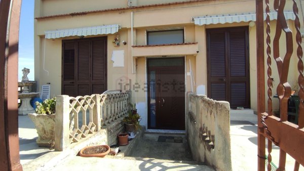 casa indipendente in vendita a Vittoria