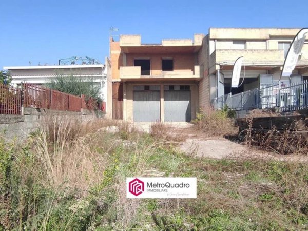 casa indipendente in vendita a Vittoria
