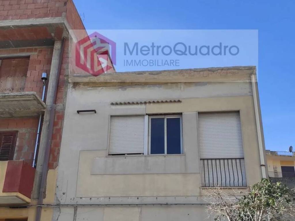 intera palazzina in vendita a Vittoria