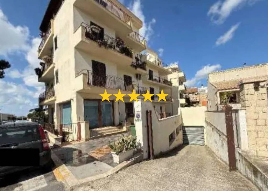 appartamento in vendita a Vittoria in zona Scoglitti