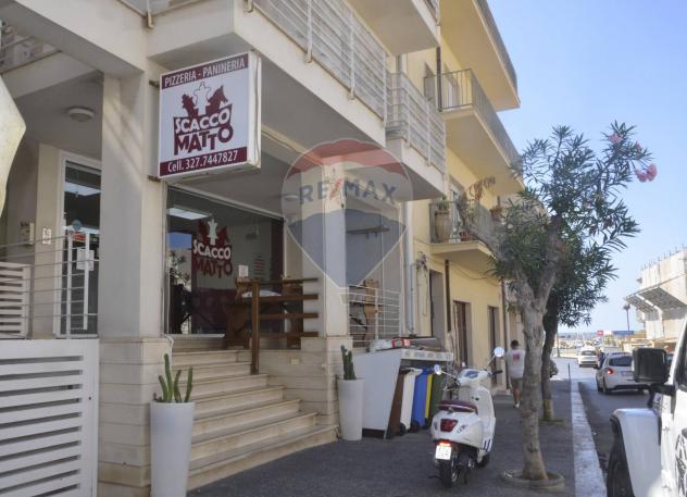 negozio in vendita a Vittoria in zona Scoglitti