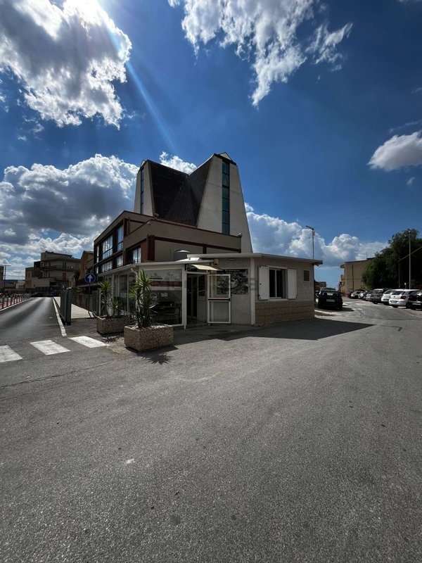 negozio in vendita a Vittoria