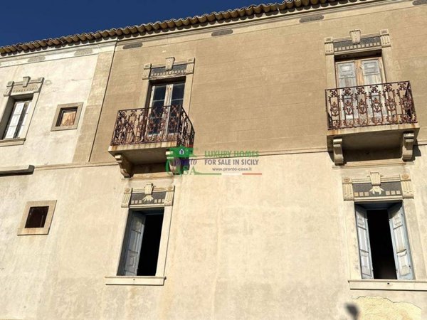 casa indipendente in vendita a Vittoria in zona Scoglitti
