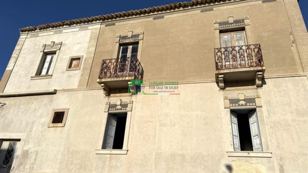 casa indipendente in vendita a Vittoria in zona Scoglitti