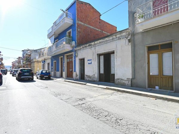 casa indipendente in vendita a Vittoria