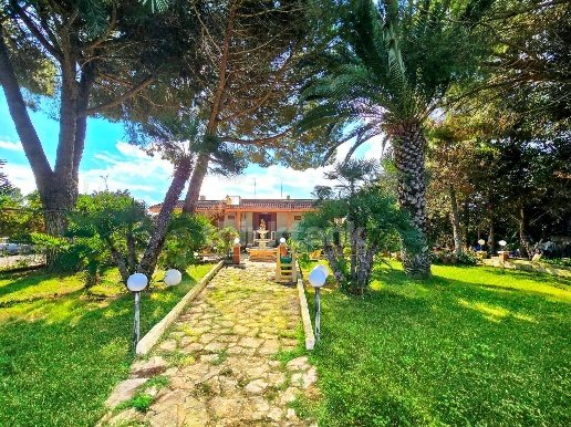 casa indipendente in vendita a Vittoria