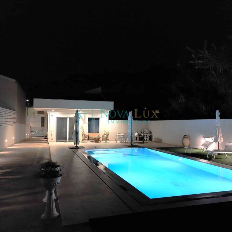 casa indipendente in vendita a Vittoria in zona Scoglitti