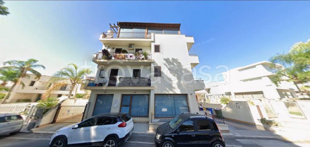 appartamento in vendita a Vittoria in zona Scoglitti