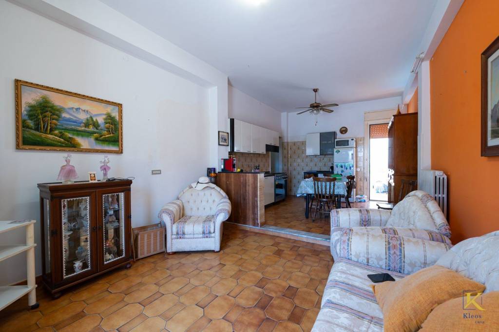 appartamento in vendita a Vittoria in zona Scoglitti