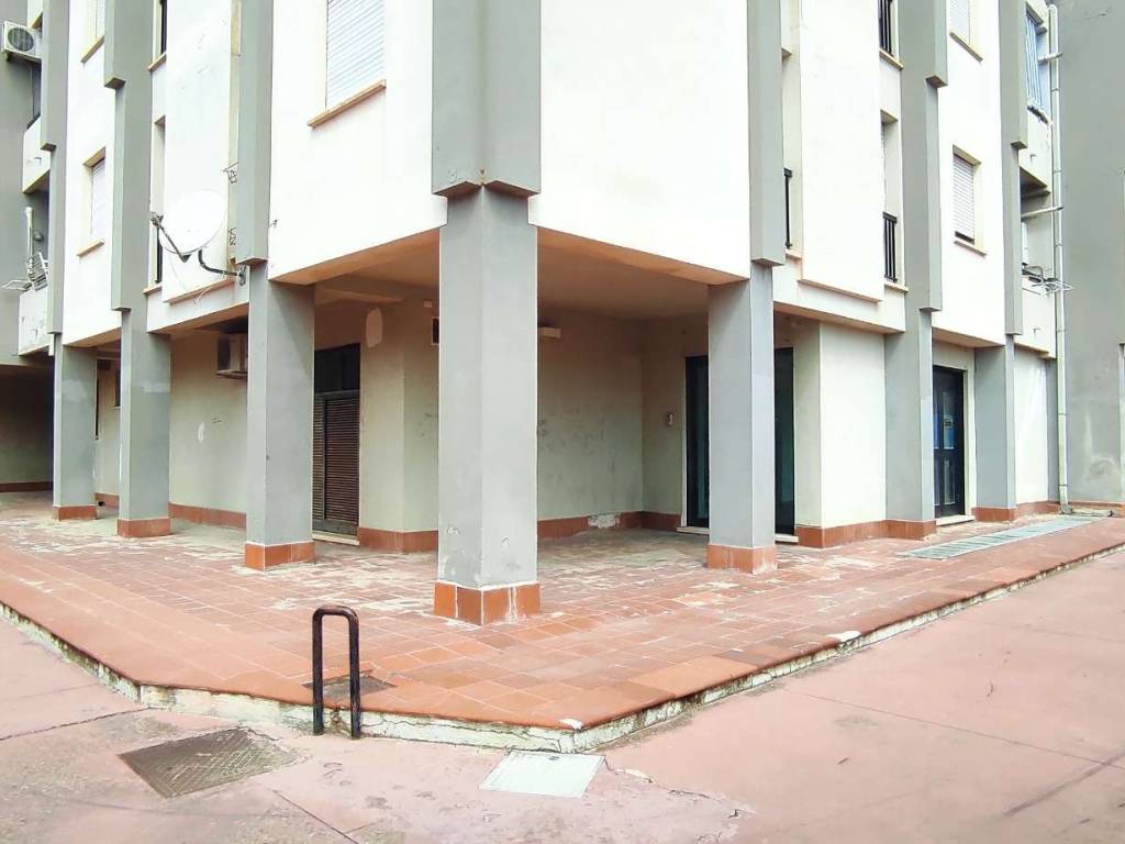 negozio in vendita a Vittoria