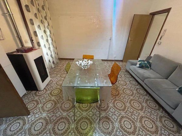 casa indipendente in vendita a Vittoria