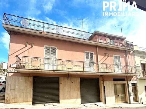 casa indipendente in vendita a Vittoria