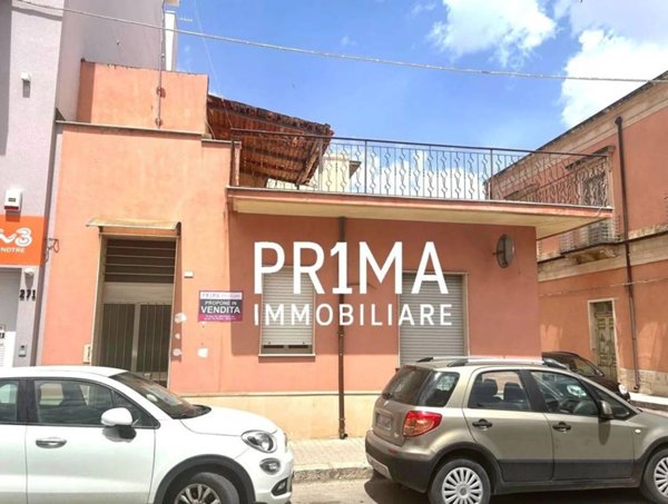 casa indipendente in vendita a Vittoria