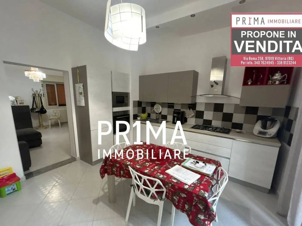 casa indipendente in vendita a Vittoria