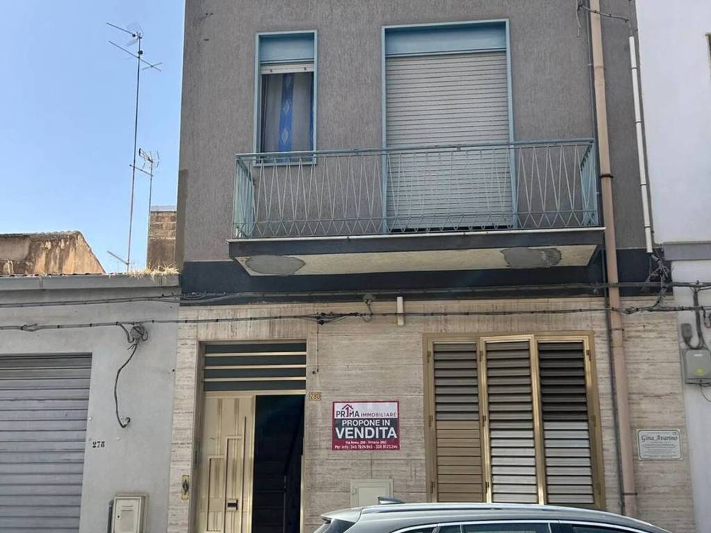 casa indipendente in vendita a Vittoria