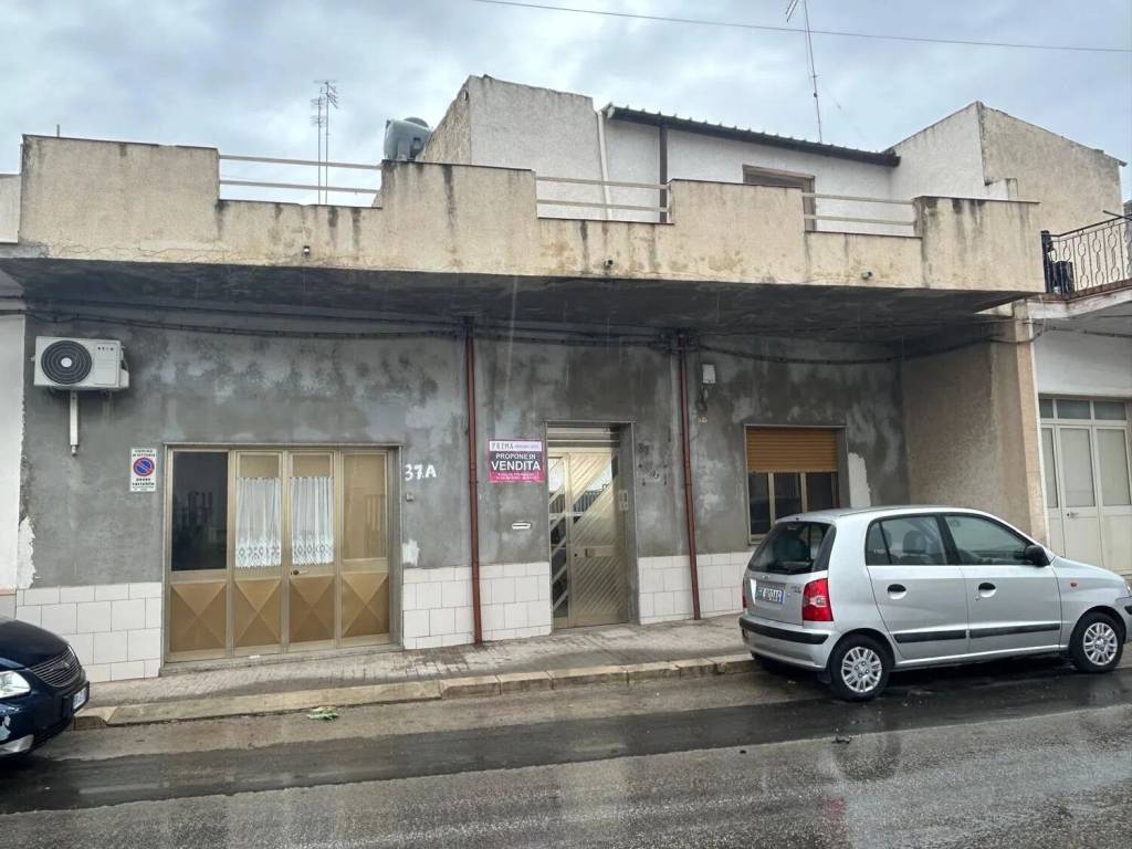 casa indipendente in vendita a Vittoria