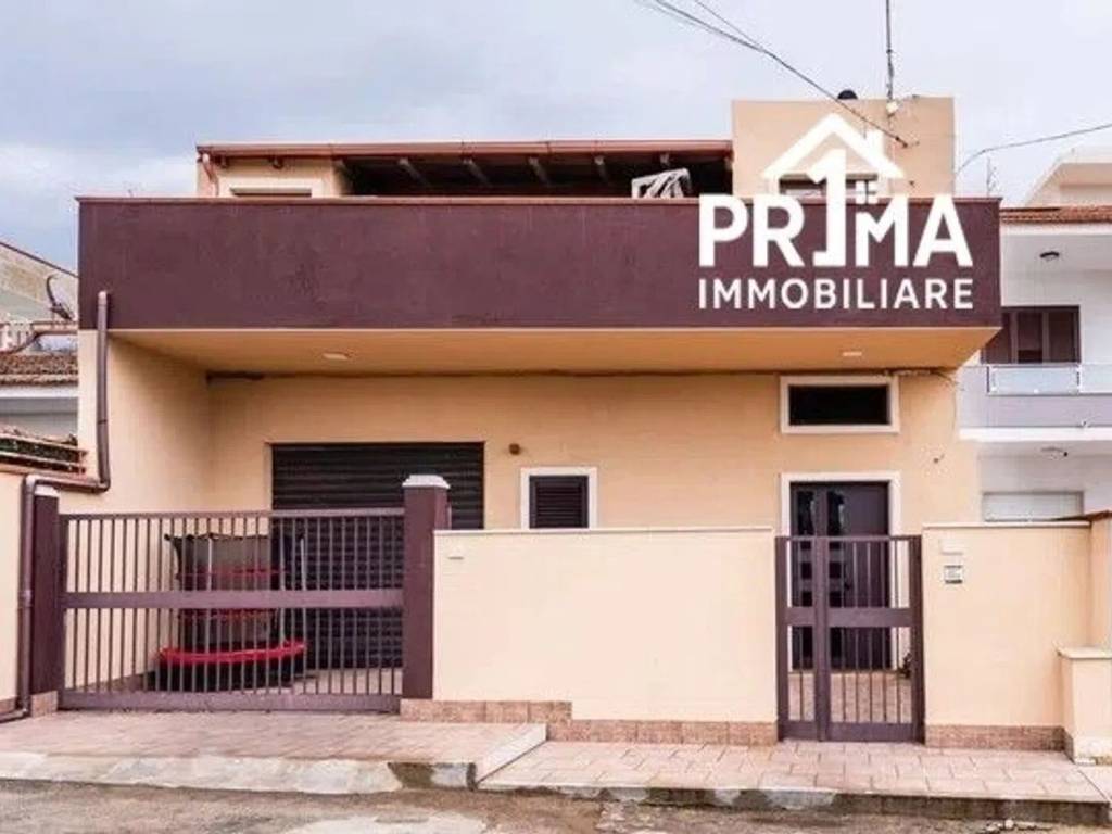 appartamento in vendita a Vittoria in zona Scoglitti