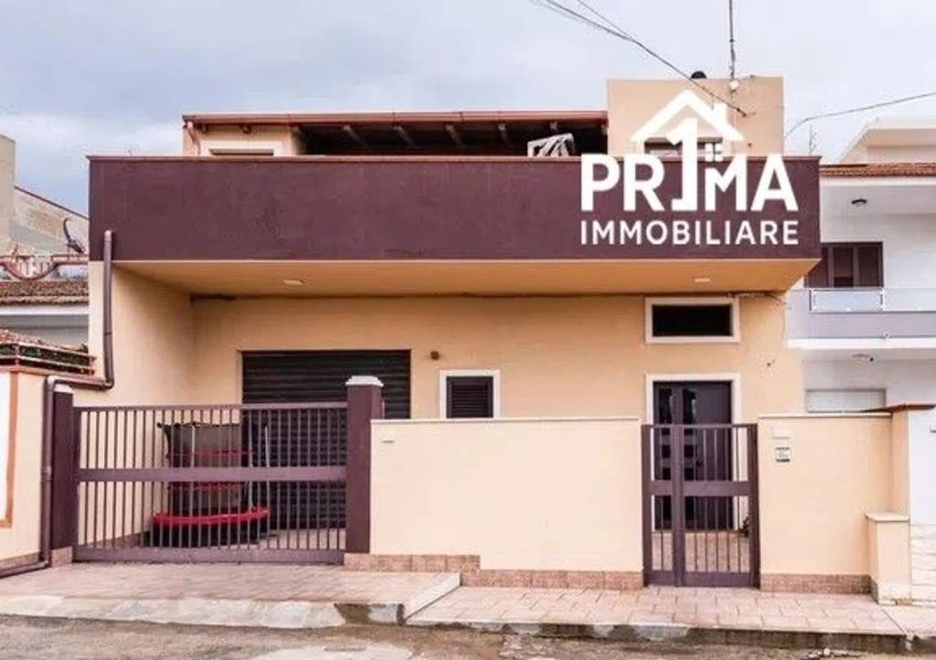 appartamento in vendita a Vittoria in zona Scoglitti