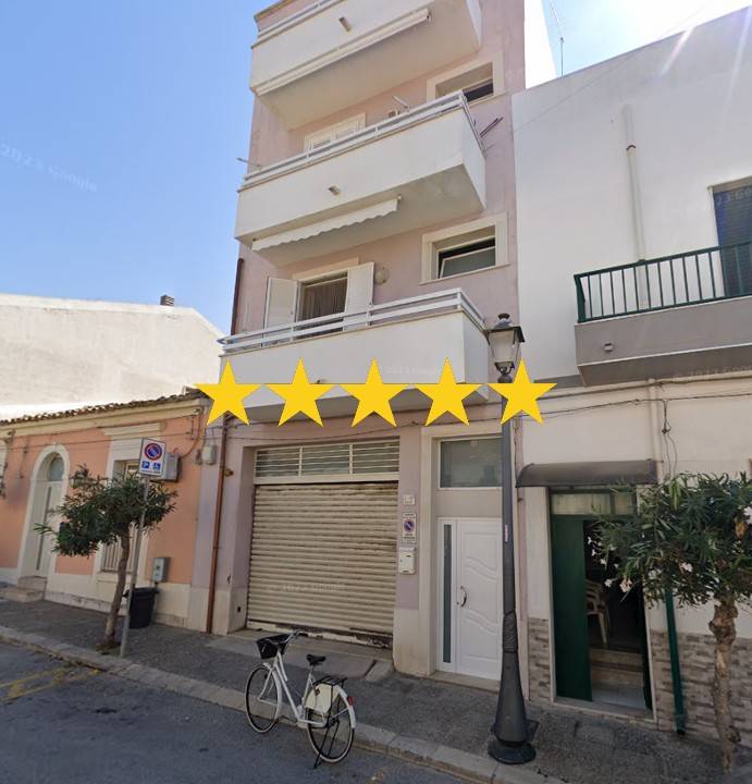appartamento in vendita a Vittoria in zona Scoglitti