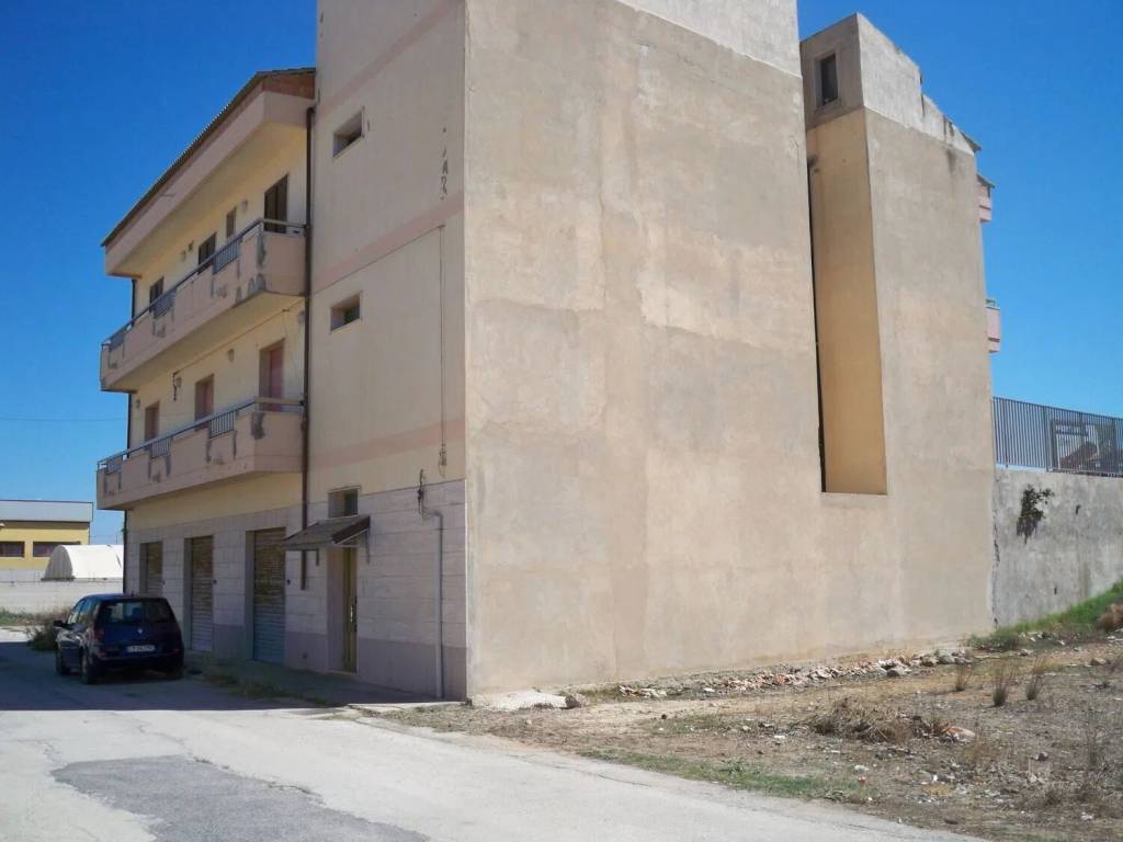 casa indipendente in vendita a Vittoria in zona Scoglitti