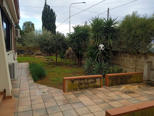 casa indipendente in vendita a Vittoria in zona Scoglitti