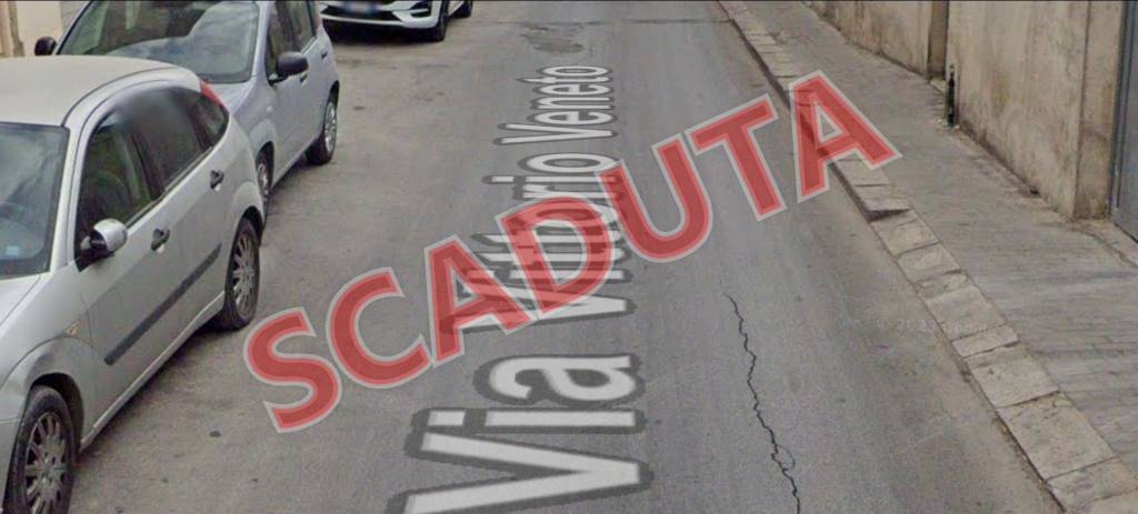 locale commerciale in vendita a Vittoria