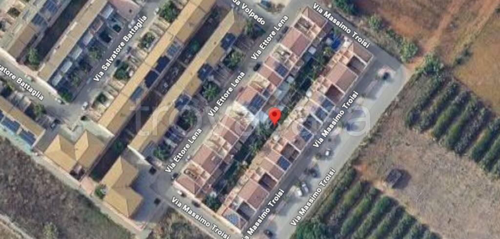 casa indipendente in vendita a Vittoria