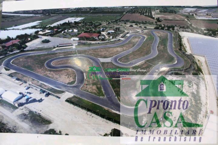 pentavano in vendita a Vittoria