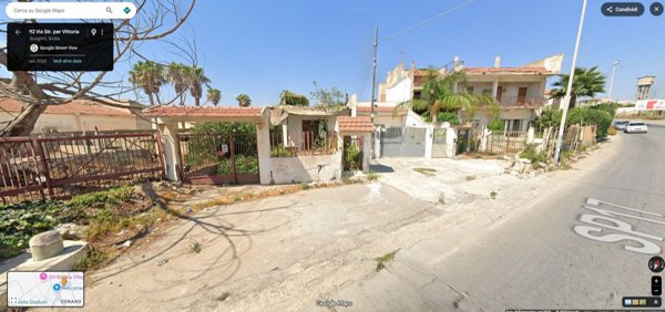 terreno edificabile in vendita a Vittoria in zona Scoglitti