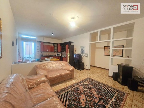 casa indipendente in vendita a Vittoria