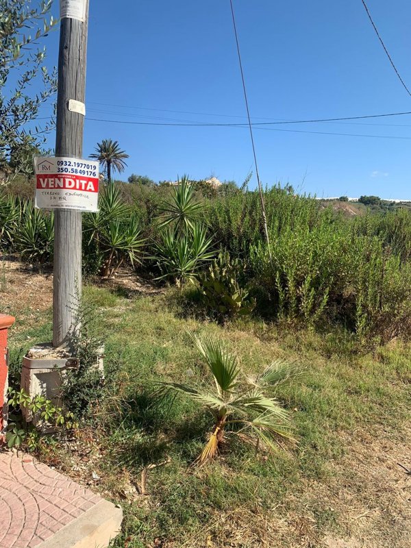 terreno edificabile in vendita a Vittoria in zona Scoglitti