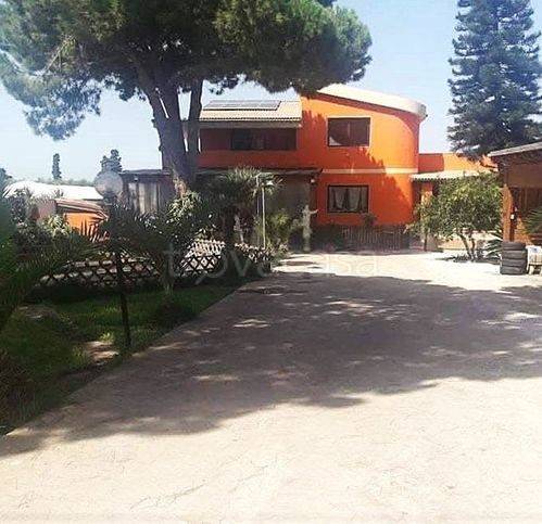 casa indipendente in vendita a Vittoria in zona Scoglitti