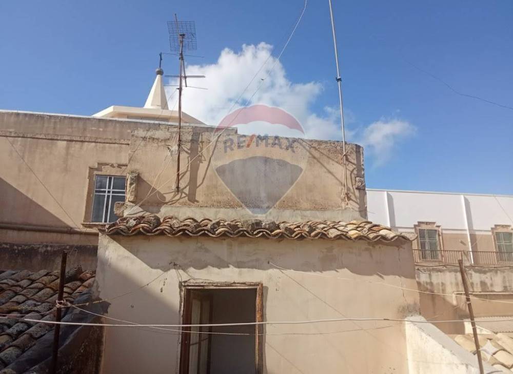 casa indipendente in vendita a Vittoria