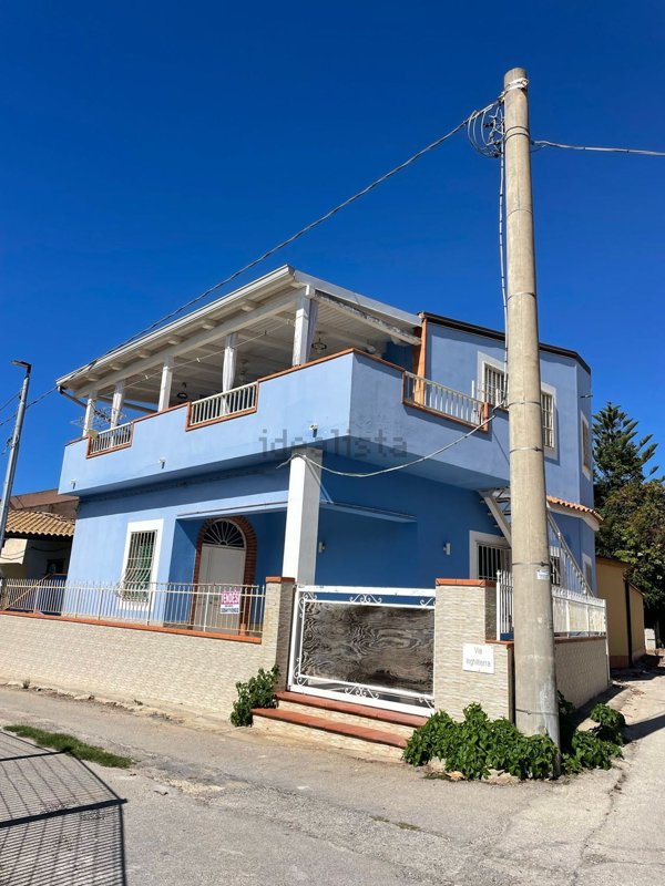 appartamento in vendita a Vittoria in zona Scoglitti
