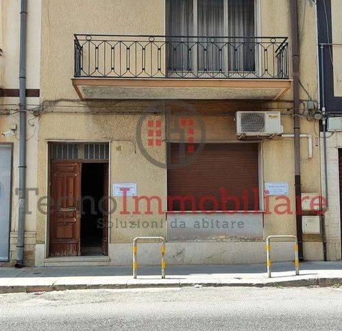 casa indipendente in vendita a Vittoria