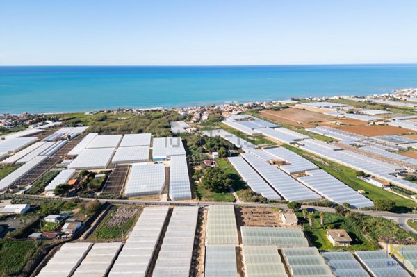 casa indipendente in vendita a Vittoria in zona Scoglitti
