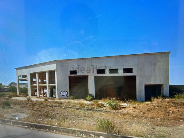 capannone in vendita a Vittoria