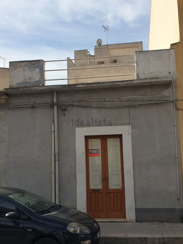 casa indipendente in vendita a Vittoria