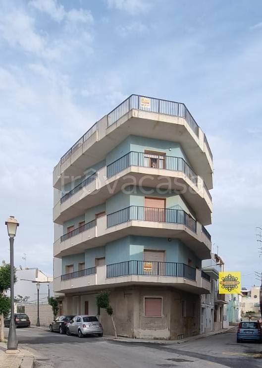 appartamento in vendita a Vittoria in zona Scoglitti