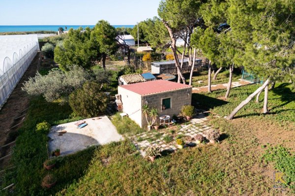 casa indipendente in vendita a Vittoria in zona Scoglitti