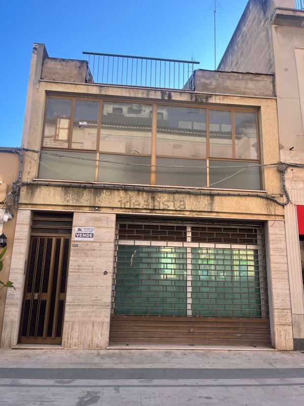 locale commerciale in vendita a Vittoria