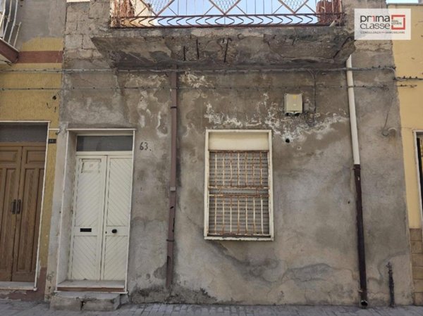 casa indipendente in vendita a Vittoria