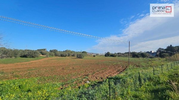 negozio in vendita a Vittoria