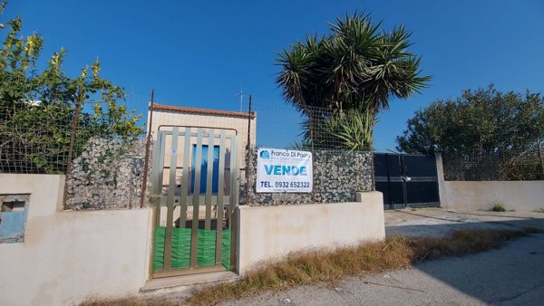 casa indipendente in vendita a Vittoria