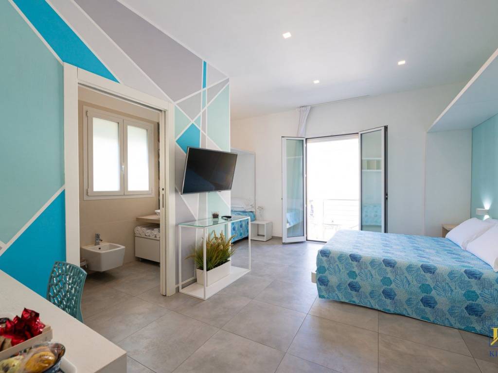 intera palazzina in vendita a Vittoria in zona Scoglitti